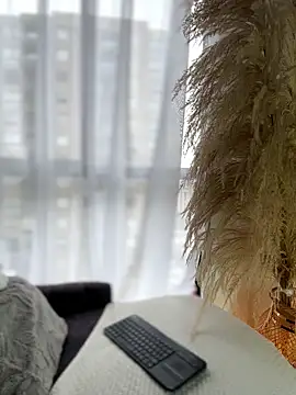 Sofi Leal online show from 03-12-26, 12:20