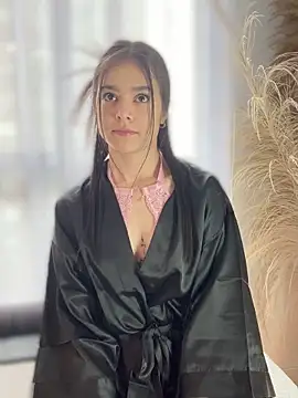 Sofi Leal online show from 11-05-25, 12:08