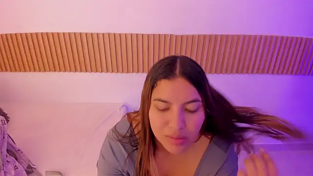 OliviaSweett online show from 11-21-25, 06:51