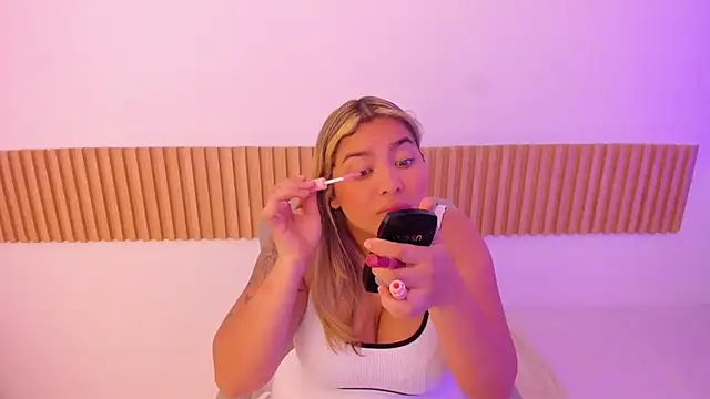 OliviaSweett online show from 01-18-26, 06:11