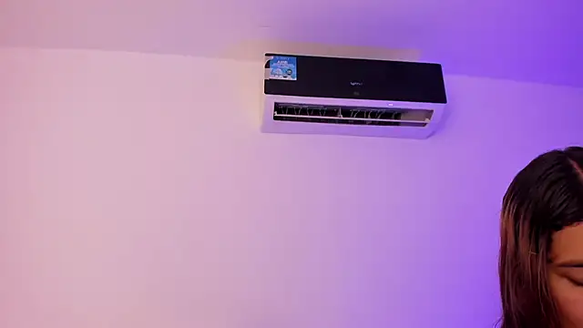 OliviaSweett online show from 10-28-25, 06:29