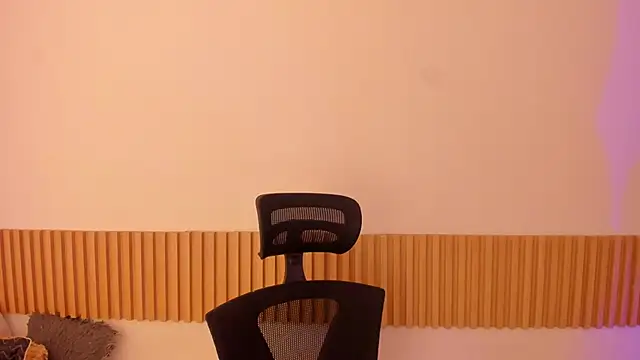 OliviaSweett online show from 11-09-25, 06:45