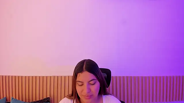 OliviaSweett online show from 11-02-25, 06:13