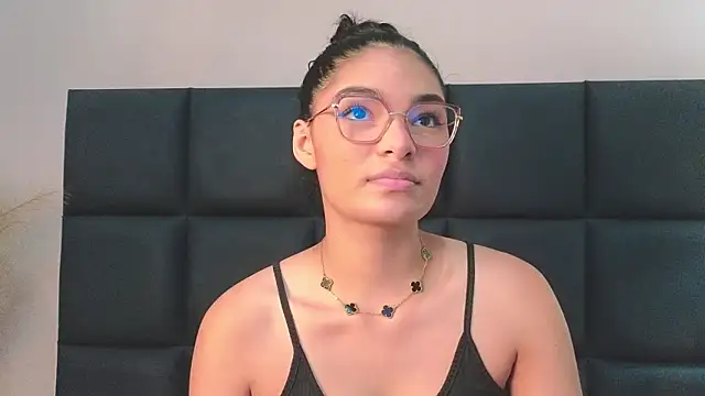 LunaAspen  online show from 04-08-26, 05:58