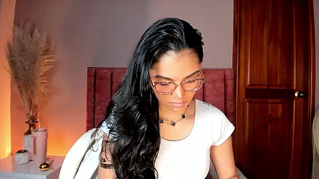 LunaAspen  online show from 03-21-26, 05:50