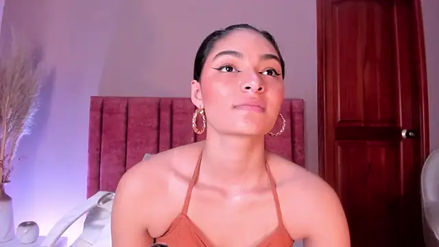 LunaAspen  online show from 02-04-26, 06:03