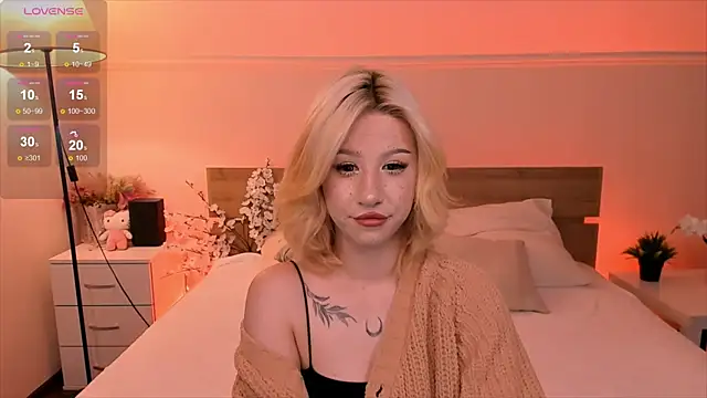 Necucub online show from 09-13-25, 03:28