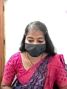 Snapshot of tamil_Sigappu_Roja chatting on 06-19-26, 01:00 tamil Sigappu Roja online show from 06-19-26, 01:00