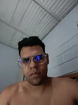 Bigtiti01 online show from 12-18-25, 09:29