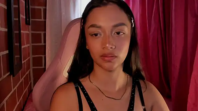 MelanyOconner online show from 04-08-26, 05:14