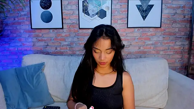 MelanyOconner online show from 03-08-26, 12:16