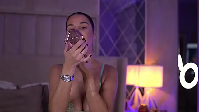 FrancescaDante online show from 11-11-25, 06:41