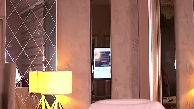 FrancescaDante online show from 02-10-26, 06:56