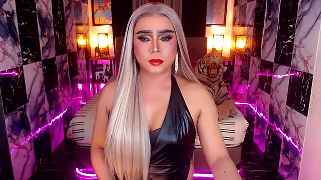 Seductivemeganxx online show from 12-01-25, 06:03