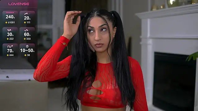 EmaHallee online show from 10-30-25, 04:00