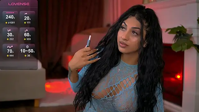 EmaHallee online show from 10-08-25, 01:07