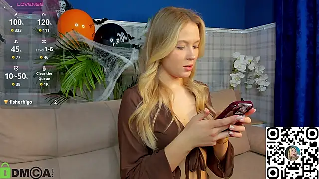 Margo-pvt online show from 10-28-25, 01:06