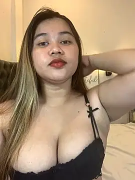 Snapshot of imogen_x chatting on 05-05-26, 02:42 imogen x online show from 05-05-26, 02:42