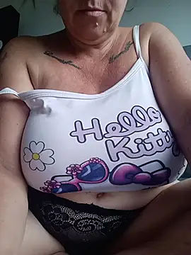 Snapshot of SinisterBabe chatting on 03-13-26, 12:21 SinisterBabe online show from 03-13-26, 12:21