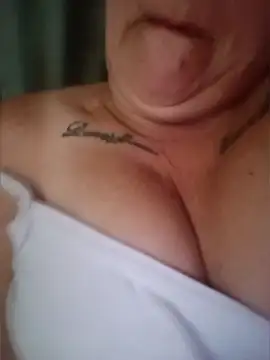 Snapshot of SinisterBabe chatting on 06-17-26, 12:37 SinisterBabe online show from 06-17-26, 12:37