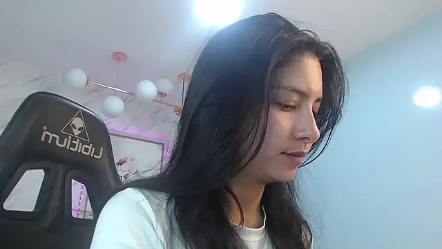 victoria hernandez t  online show from 07-23-26, 01:08