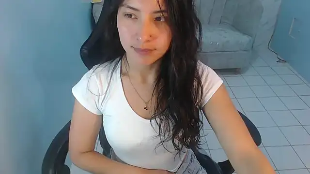 victoria hernandez t  online show from 05-23-26, 12:59