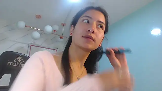 victoria hernandez t  online show from 07-25-26, 01:17