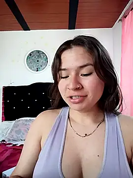 Isa Acosta online show from 11-19-25, 02:39