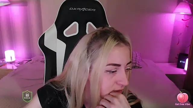 space danger online show from 11-30-25, 04:35