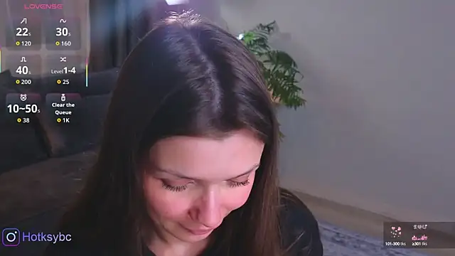 Snapshot of Hot_ksy chatting on 09-22-25, 06:47 Hot ksy online show from 09-22-25, 06:47