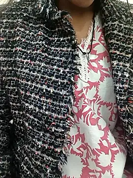 Alia-00 online show from 12-15-25, 04:07