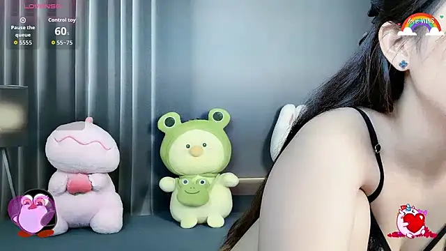 Aline 690 online show from 09-28-25, 02:35