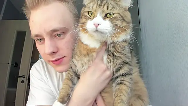 Kevin Young Cat online show from 12-22-25, 06:41