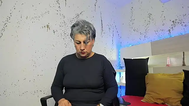 Snapshot of JaddeWalker chatting on 10-12-25, 11:33 JaddeWalker online show from 10-12-25, 11:33