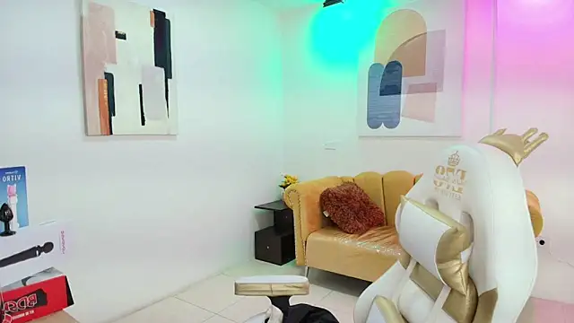 Anastasiia rouse online show from 11-28-25, 03:50