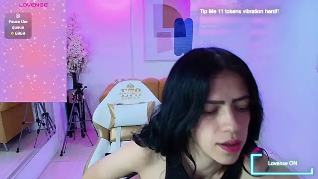 Snapshot of Anastasiia_rouse chatting on 09-12-25, 03:39 Anastasiia rouse online show from 09-12-25, 03:39