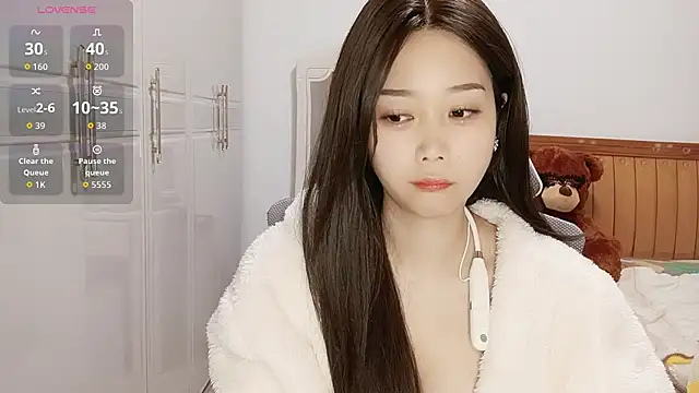 Xiaotantan-99 online show from 11-11-25, 07:30