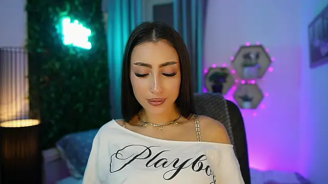 Bree  Morgan online show from 11-05-25, 07:28