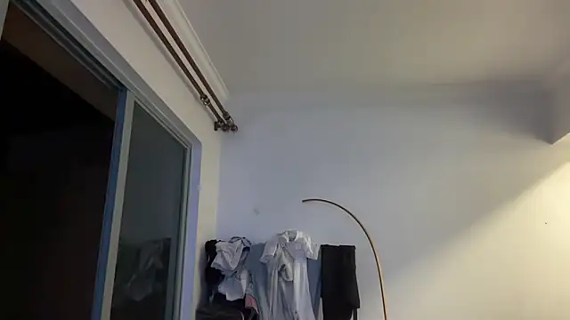 Snapshot of heywilliam chatting on 11-15-25, 04:22 heywilliam online show from 11-15-25, 04:22