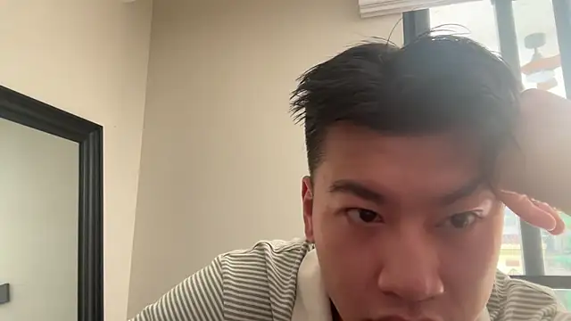 Snapshot of heywilliam chatting on 03-26-26, 01:48 heywilliam online show from 03-26-26, 01:48