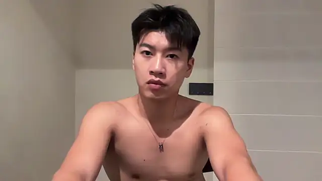 Snapshot of heywilliam chatting on 05-19-26, 05:53 heywilliam online show from 05-19-26, 05:53