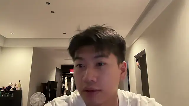 Snapshot of heywilliam chatting on 06-02-26, 04:51 heywilliam online show from 06-02-26, 04:51