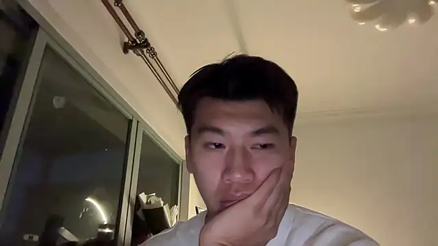 Snapshot of heywilliam chatting on 10-31-25, 08:38 heywilliam online show from 10-31-25, 08:38