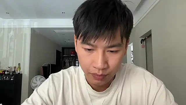 Snapshot of heywilliam chatting on 06-04-26, 03:11 heywilliam online show from 06-04-26, 03:11