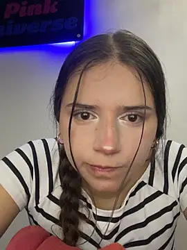 LilithAbril online show from 11-20-25, 05:08