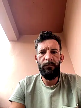 Snapshot of Michel_huge chatting on 09-15-25, 05:08 Michel huge online show from 09-15-25, 05:08