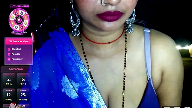 Snapshot of QUEEN_SAKHI- chatting on 07-10-26, 05:57 QUEEN SAKHI- online show from 07-10-26, 05:57