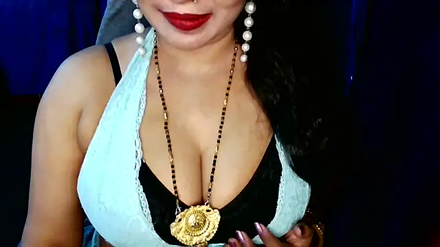 QUEEN SAKHI- online show from 04-29-26, 01:59