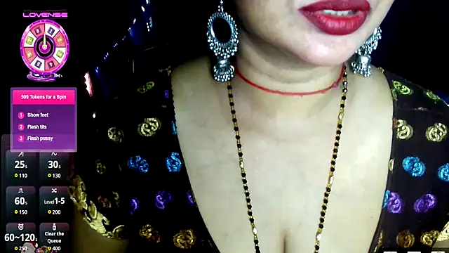 Snapshot of QUEEN_SAKHI- chatting on 07-12-26, 06:09 QUEEN SAKHI- online show from 07-12-26, 06:09