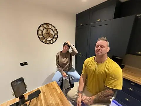 backdoorgalore4you online show from 04-04-26, 08:59